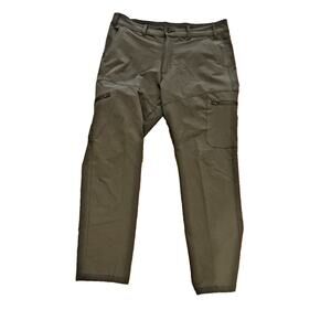 Magellan Outdoors Men's Army Green Cargo Pants Classic Fit Moisture Wicking‎ 35W